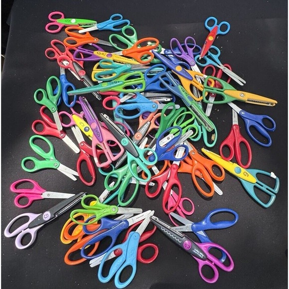 Huge Lot Of Paper Edgers Decorative Edge & Kids Scissors Teacher Classroom